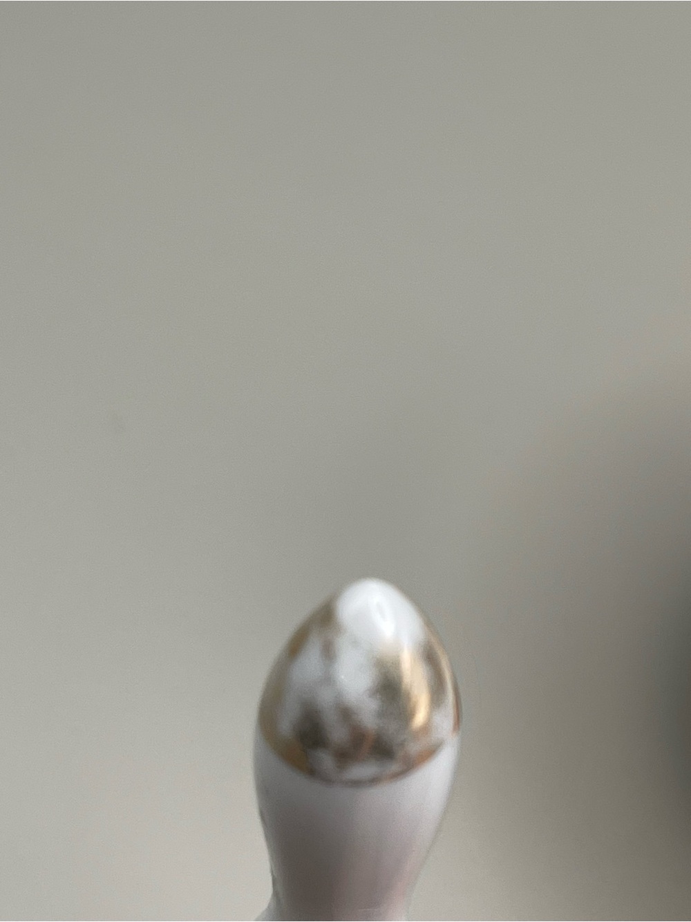 Vintage Porcelain Perfume Bottle / Vanity Decanter 🌹 - Picture 8 of 9